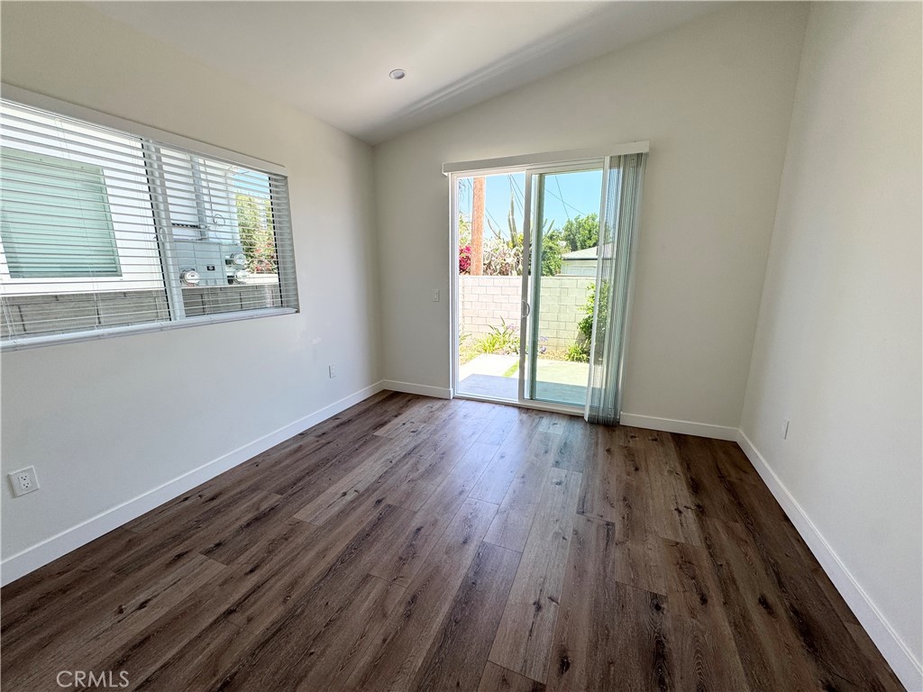 1623 W 255th