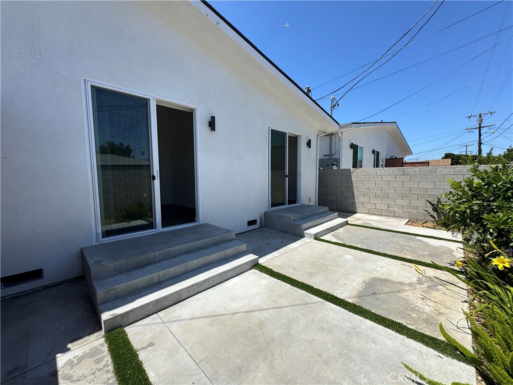 1623 W 255th
