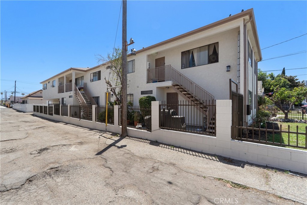 423 W 17th