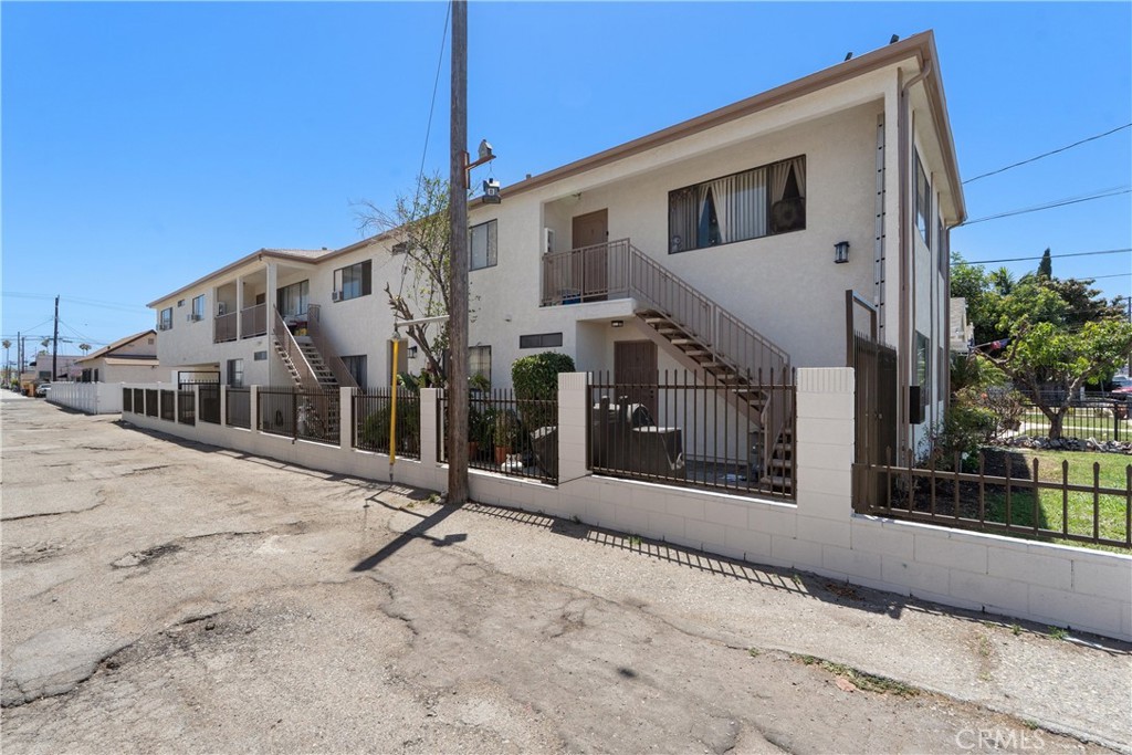 423 W 17th