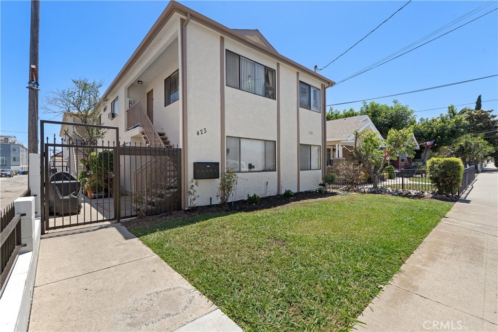 423 W 17th