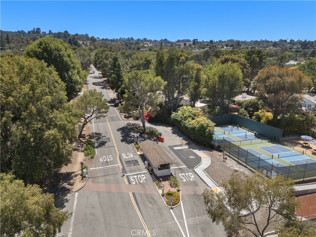 4 Spur Lane