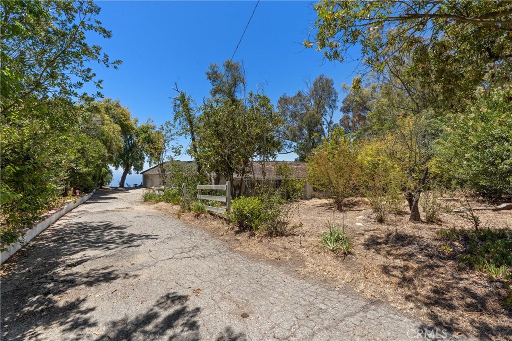 4 Spur Lane