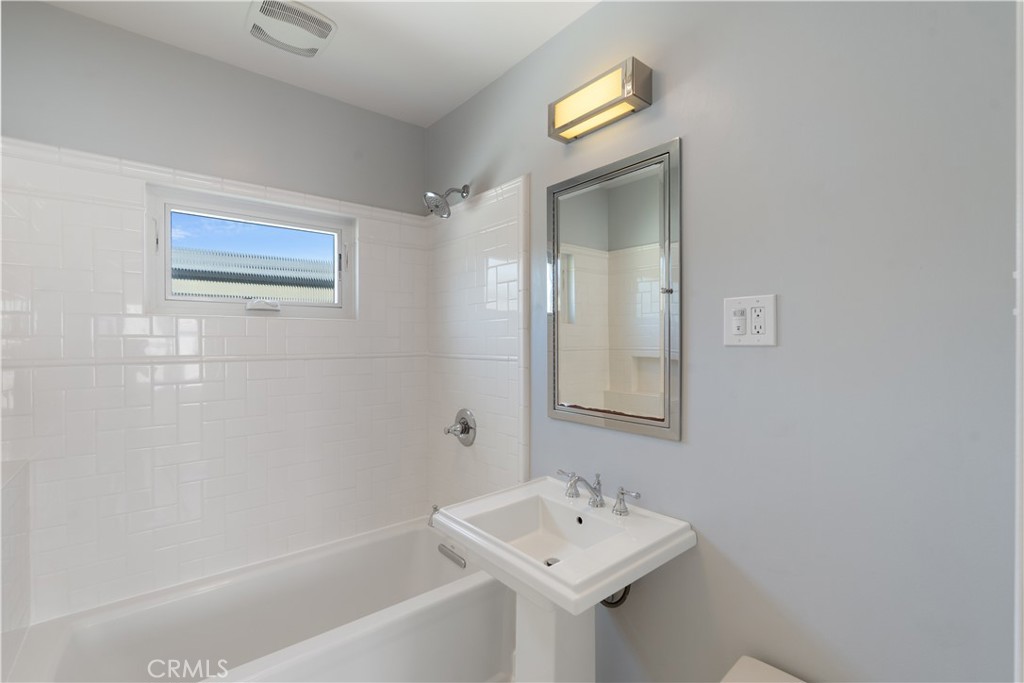 1157 W 13th Street