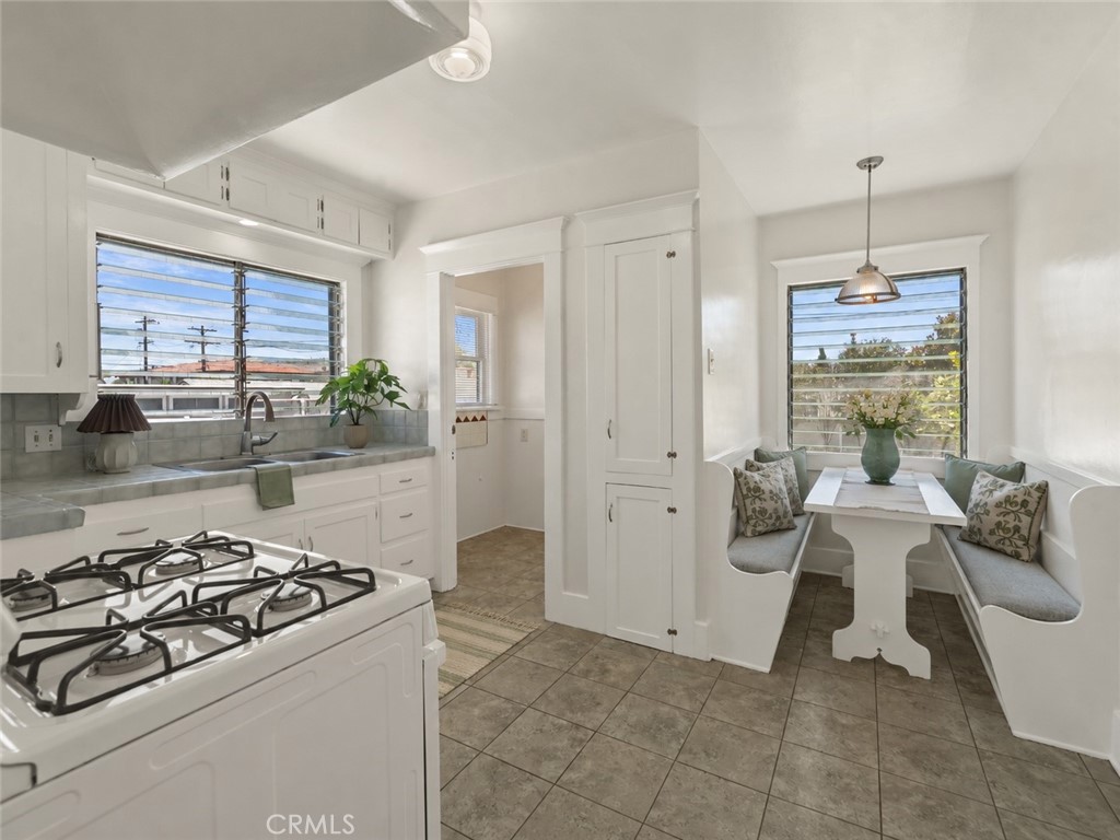 1157 W 13th Street