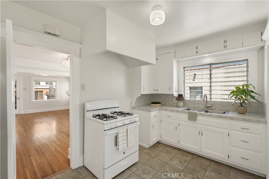 1157 W 13th Street
