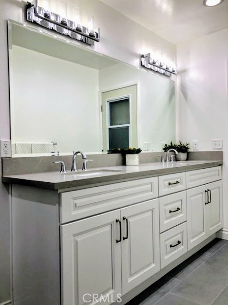 30917 Rue De La Pierre