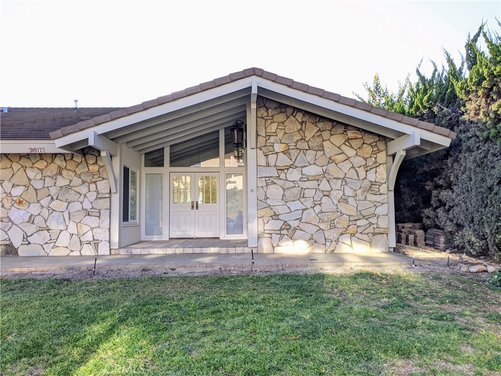 30917 Rue De La Pierre