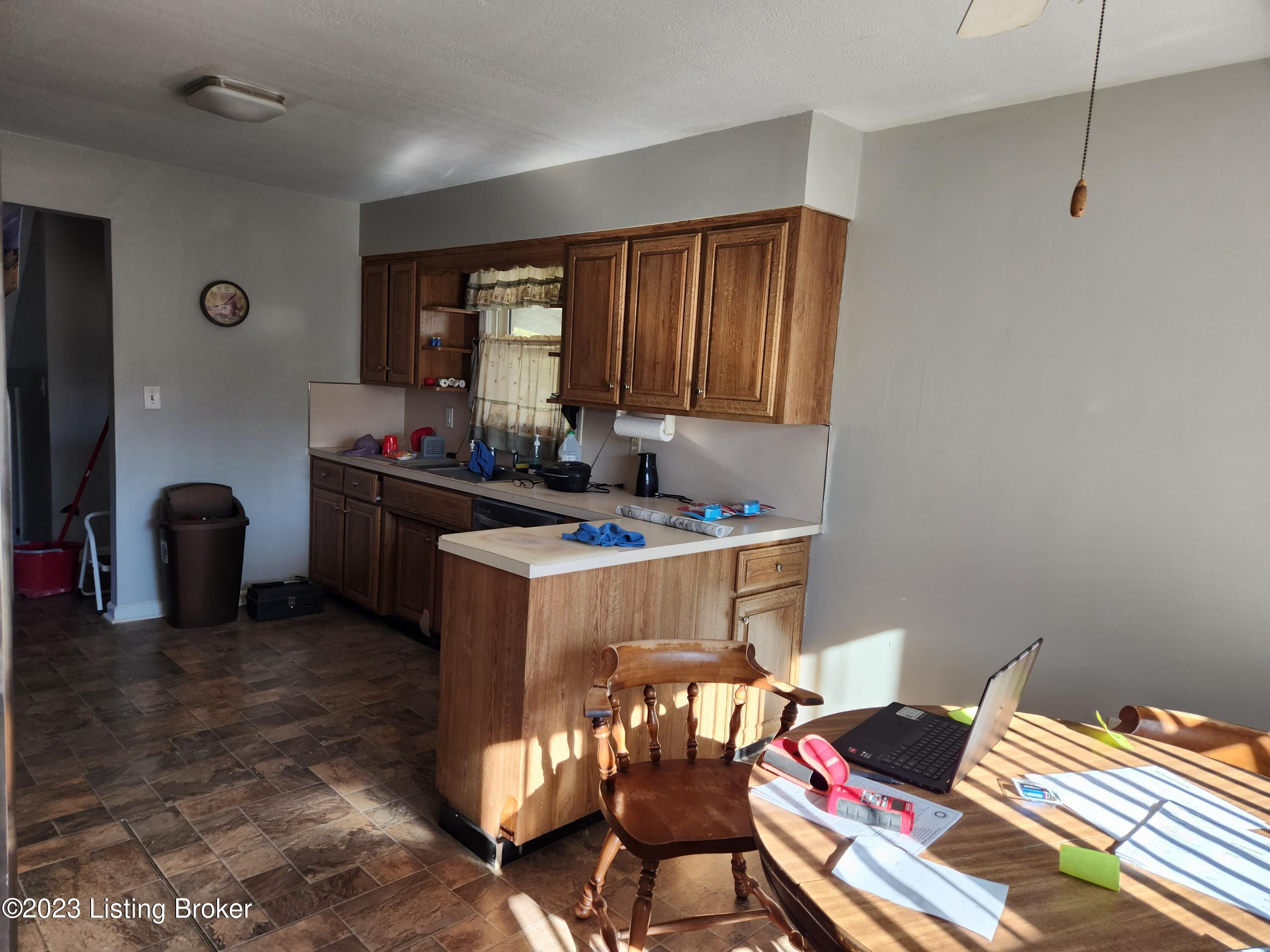 8211 Terry Rd
