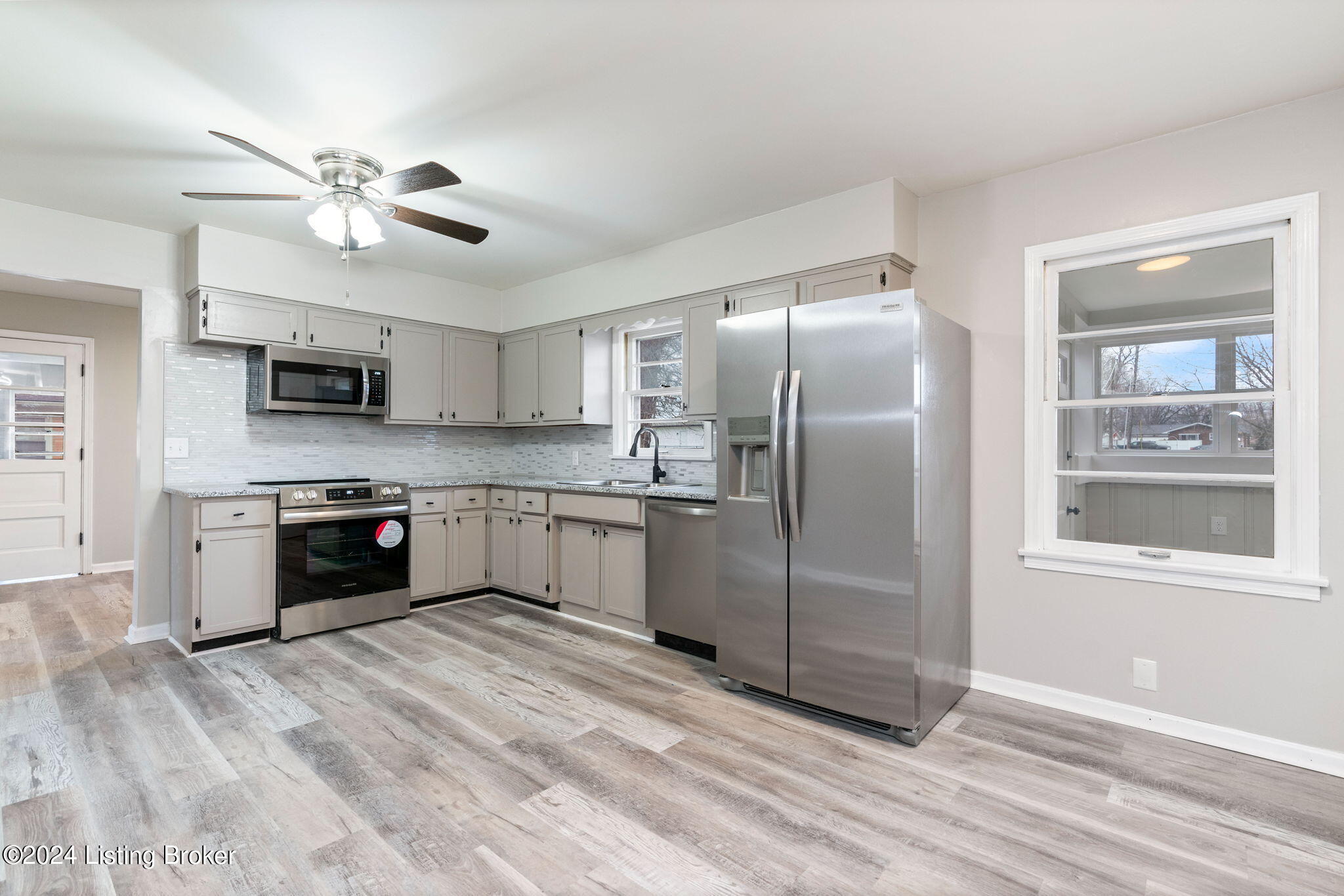 168 Centerview Dr