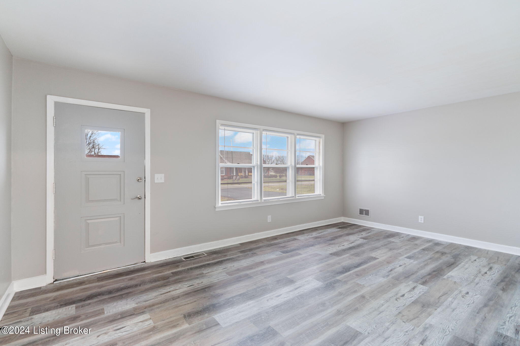 168 Centerview Dr