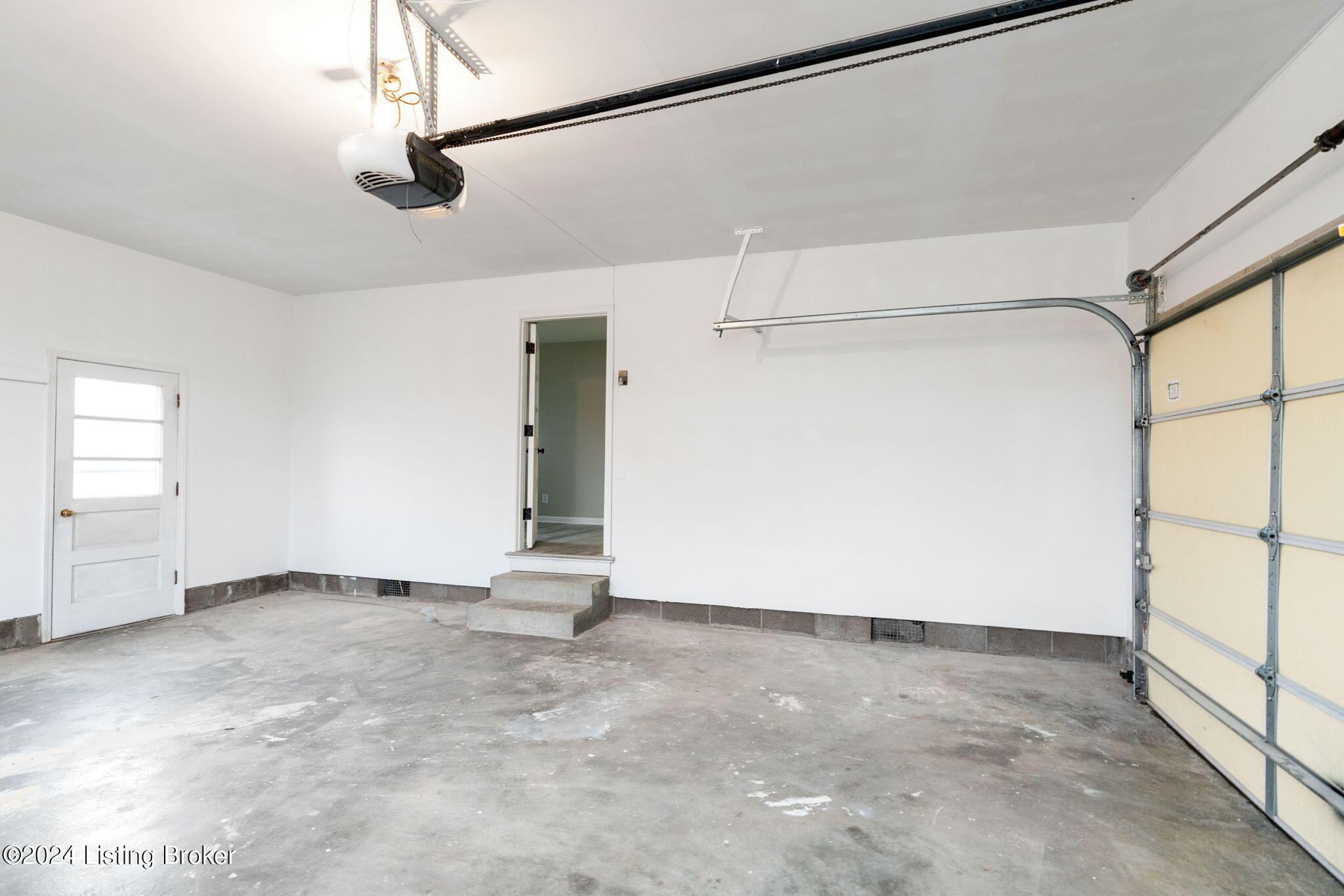 168 Centerview Dr