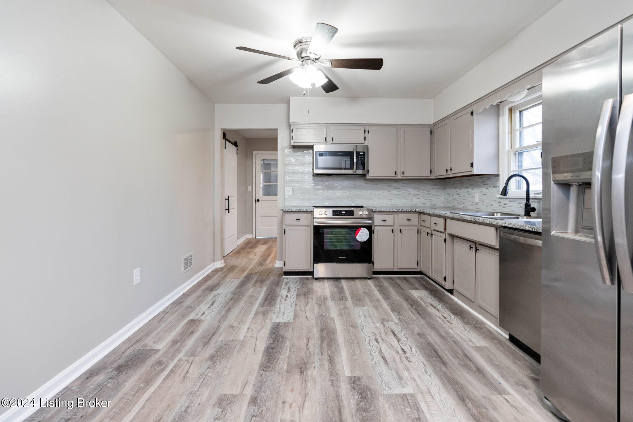 168 Centerview Dr