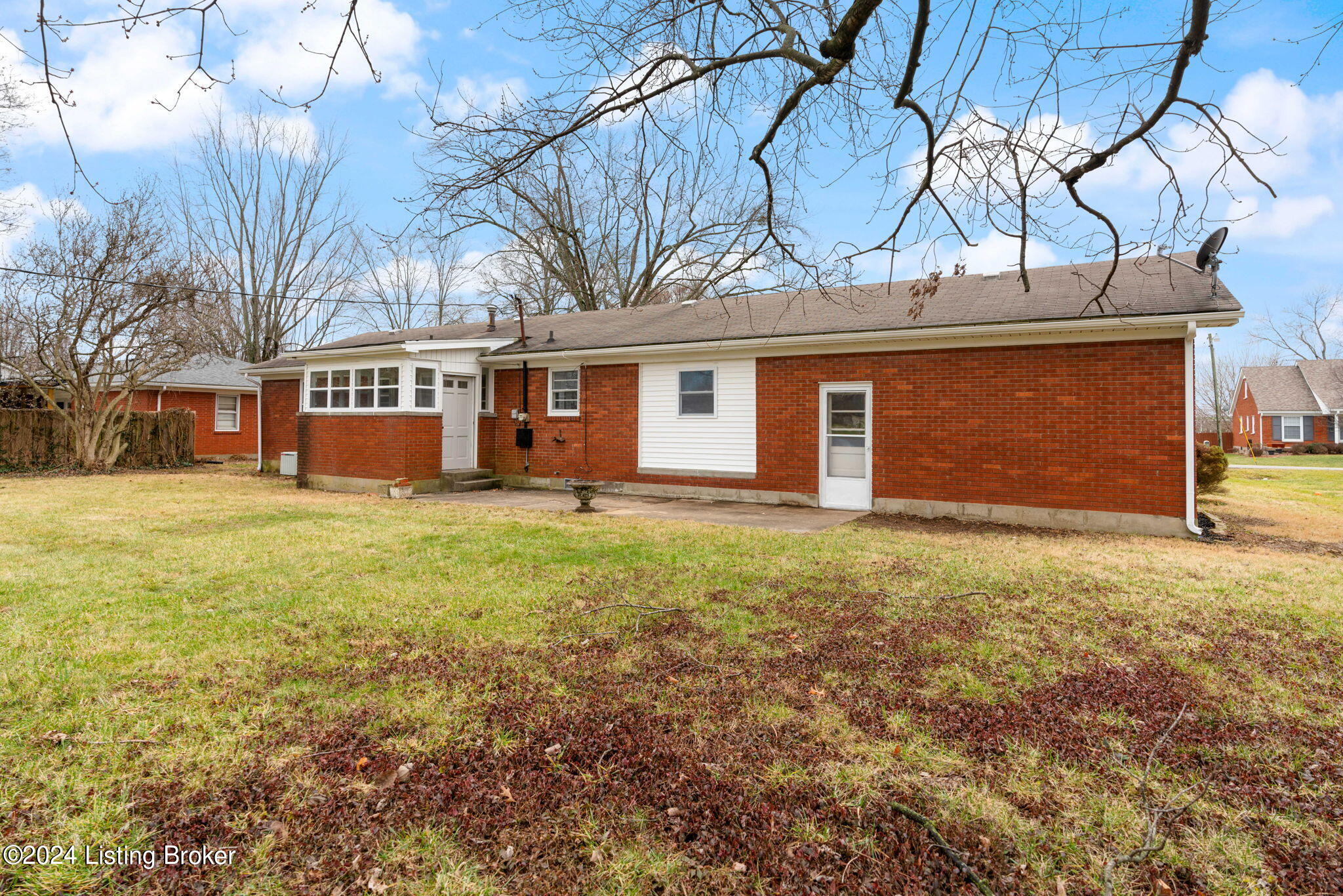 168 Centerview Dr