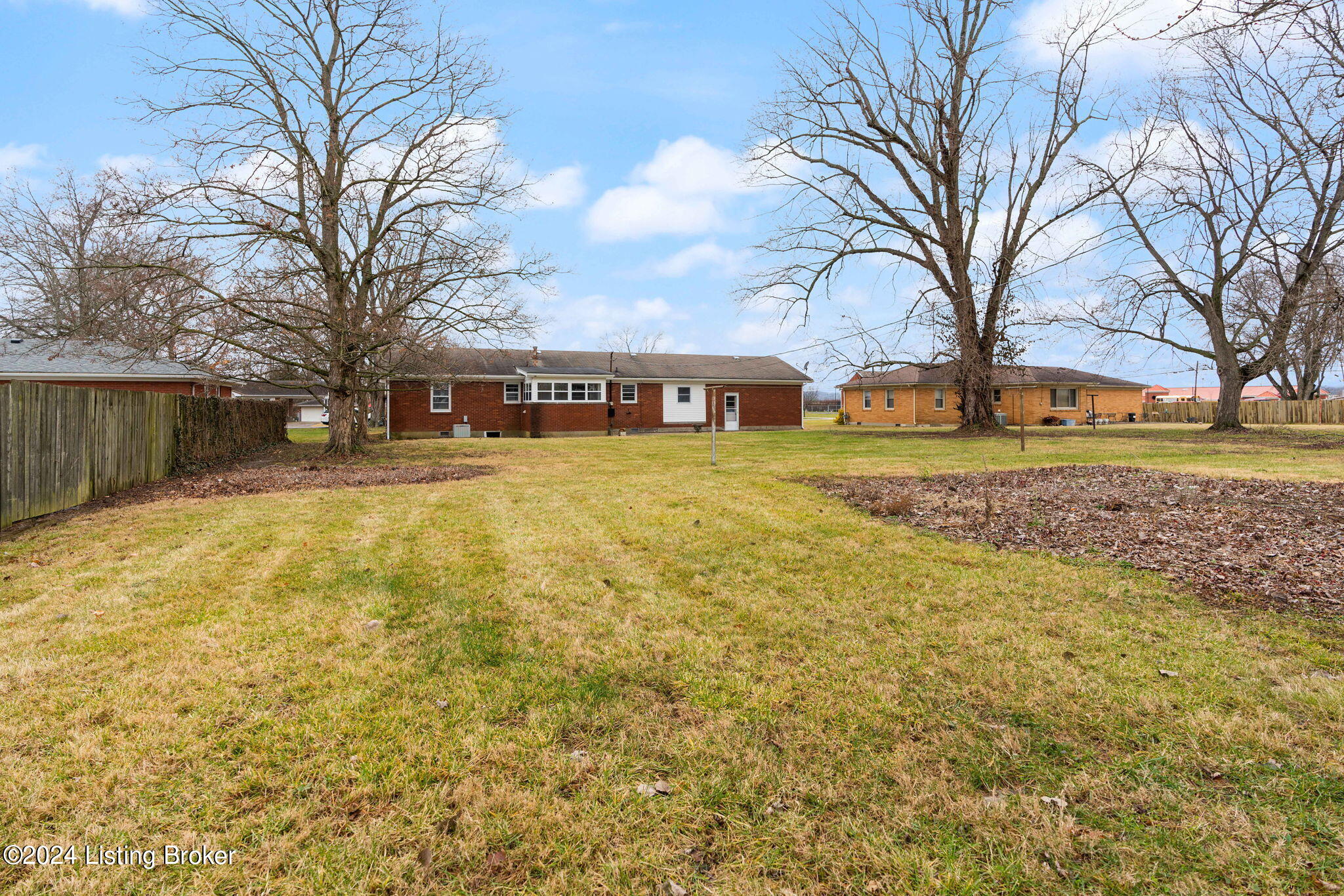 168 Centerview Dr