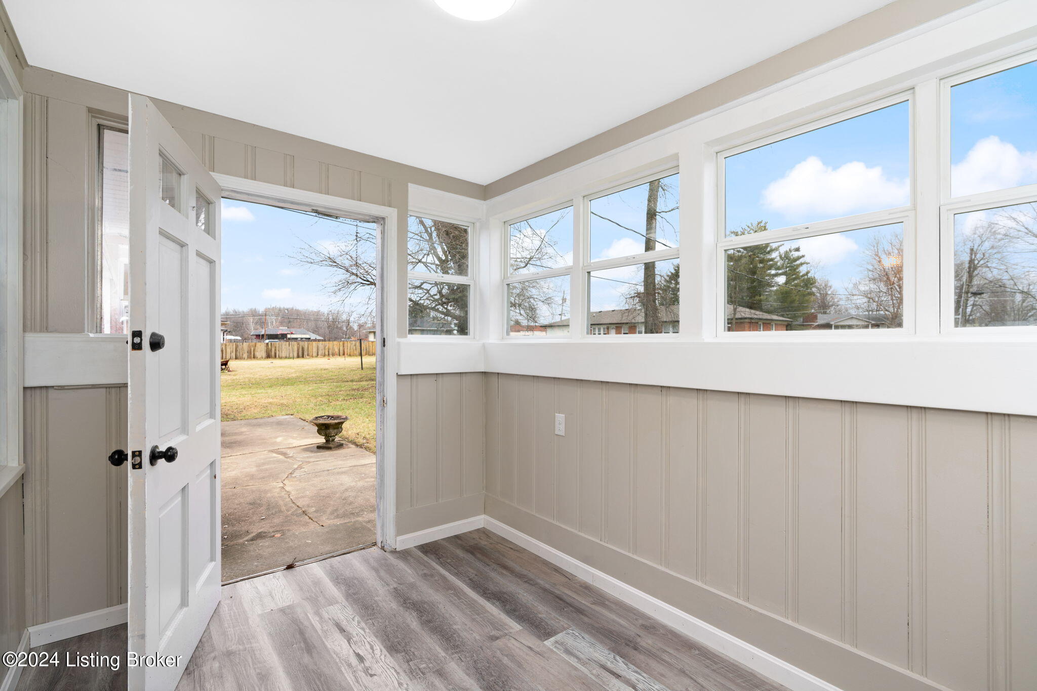 168 Centerview Dr
