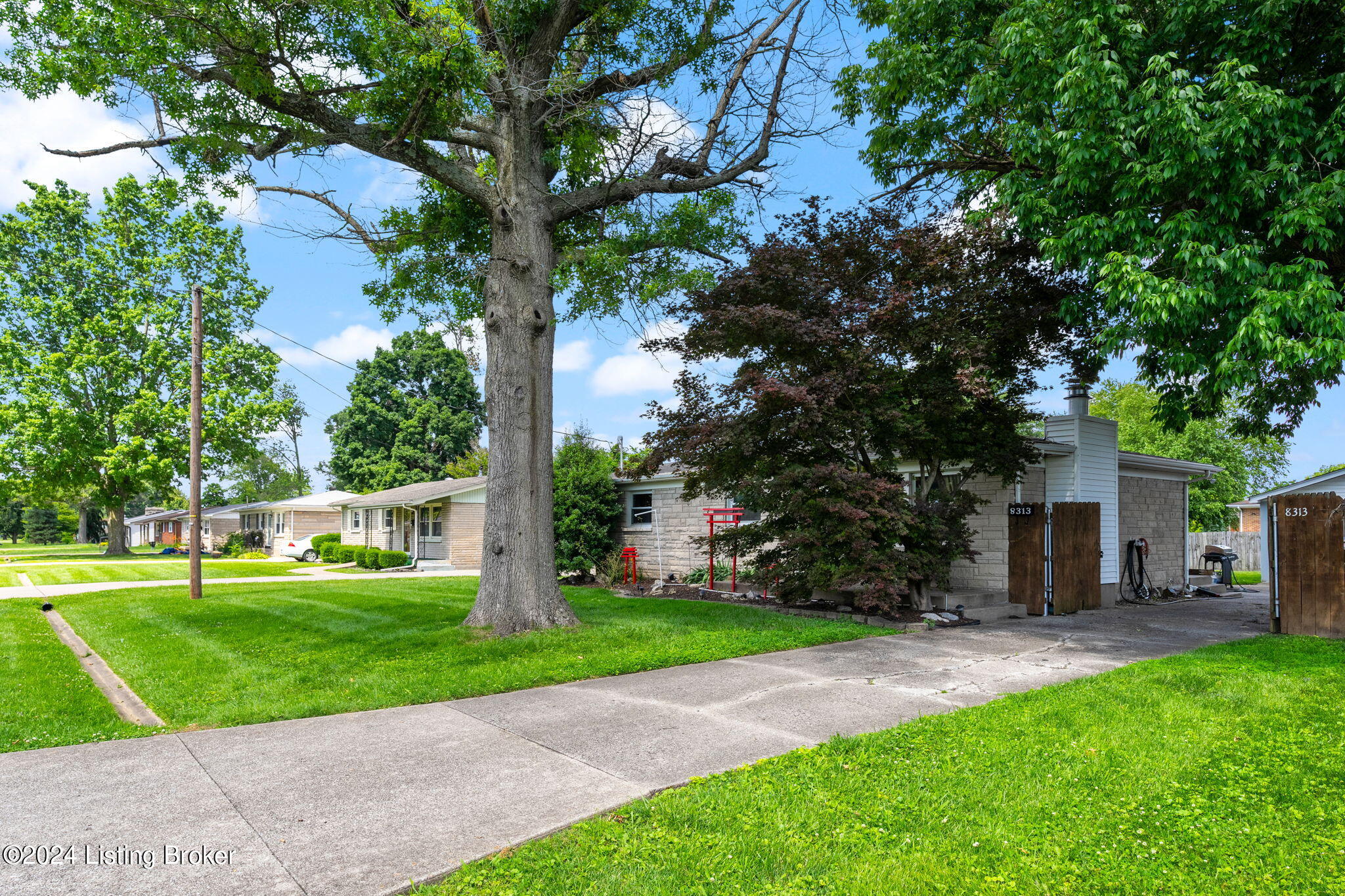 8313 Devonshire Dr
