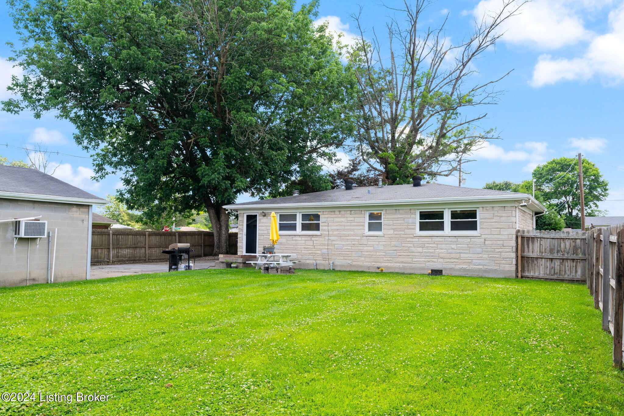 8313 Devonshire Dr