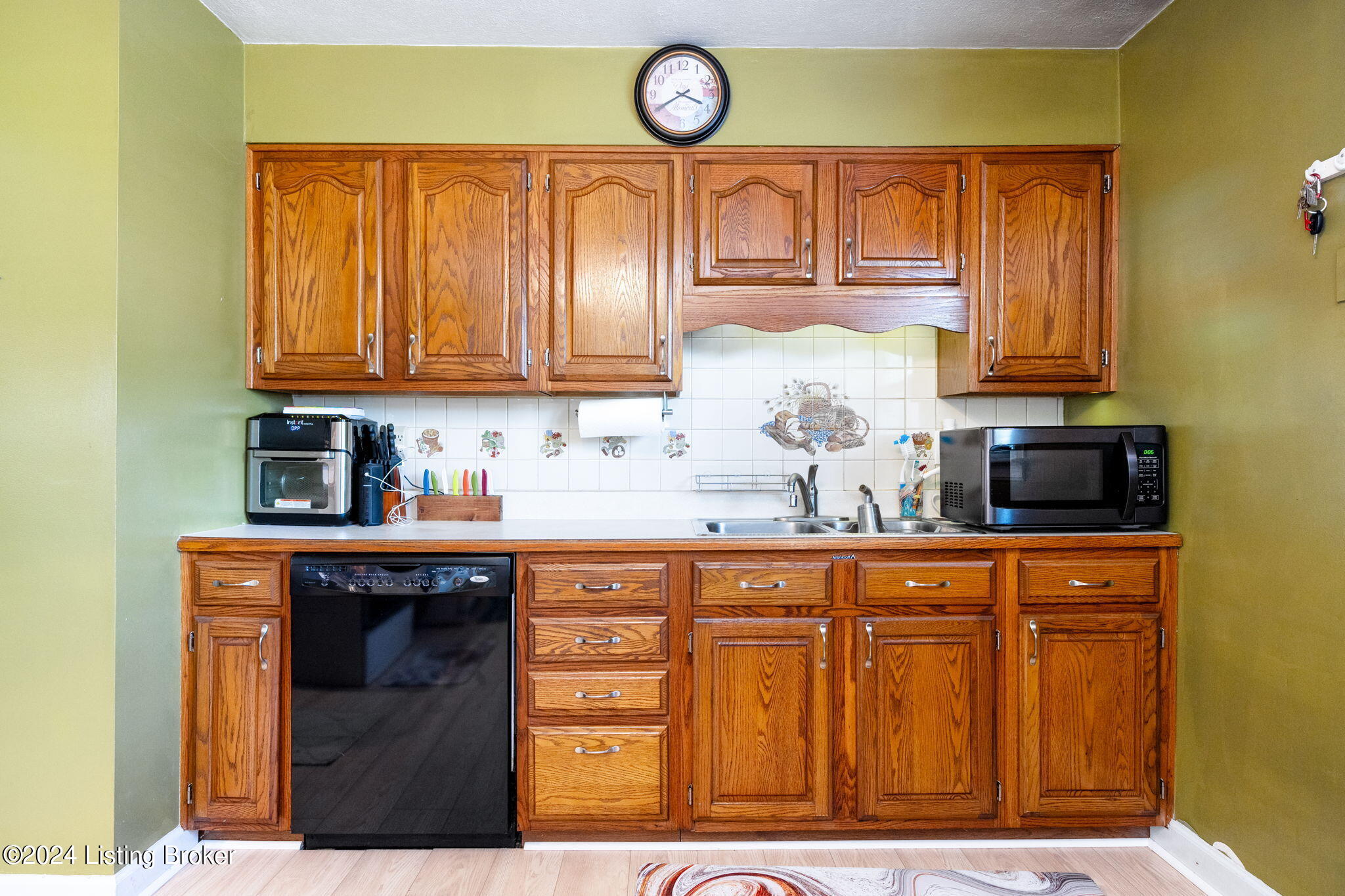 8313 Devonshire Dr