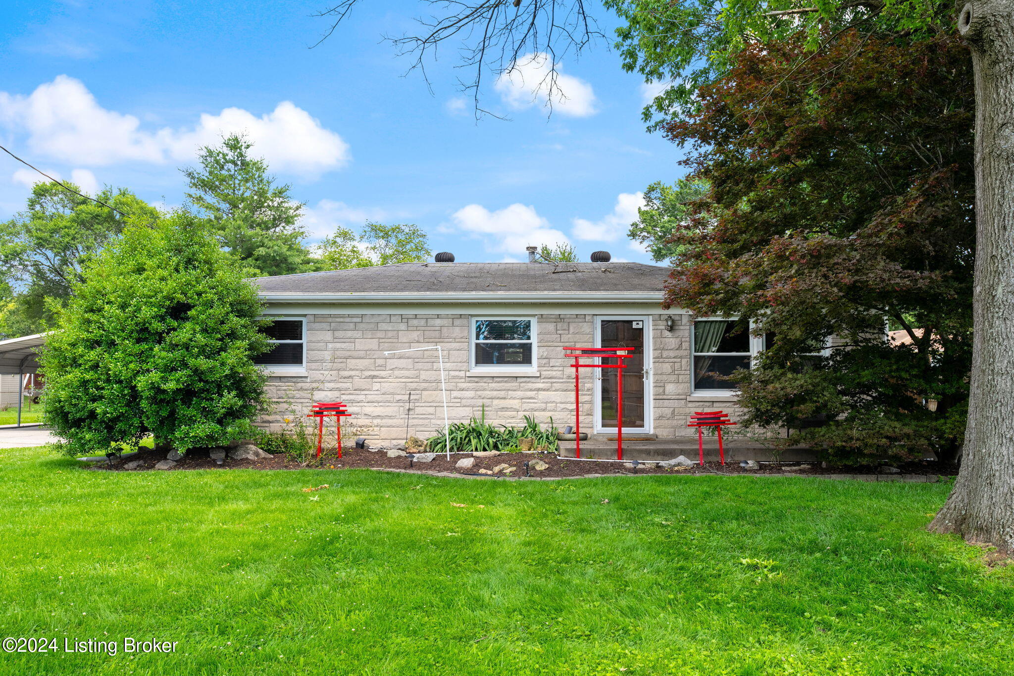 8313 Devonshire Dr