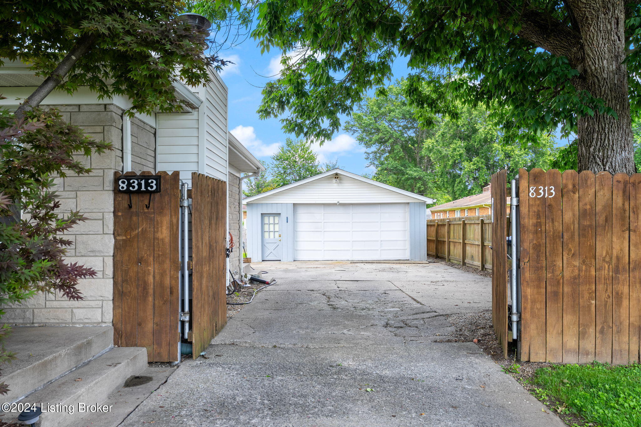 8313 Devonshire Dr