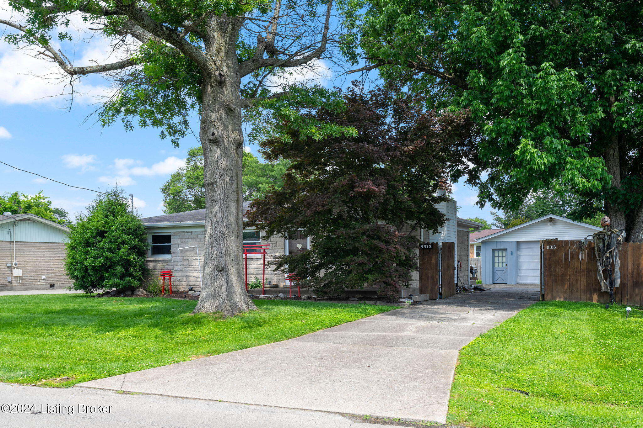 8313 Devonshire Dr