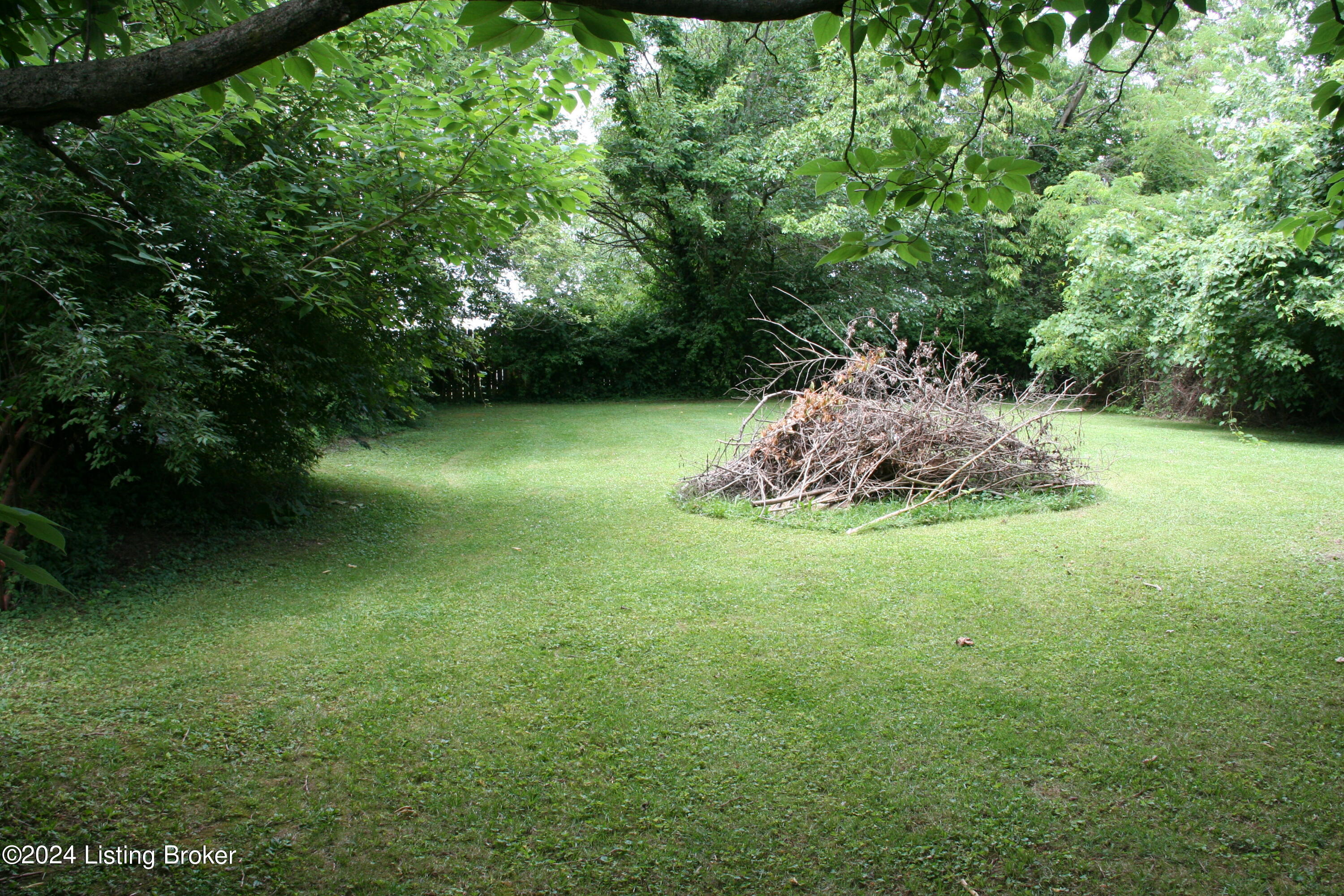 188 Meadowview Dr