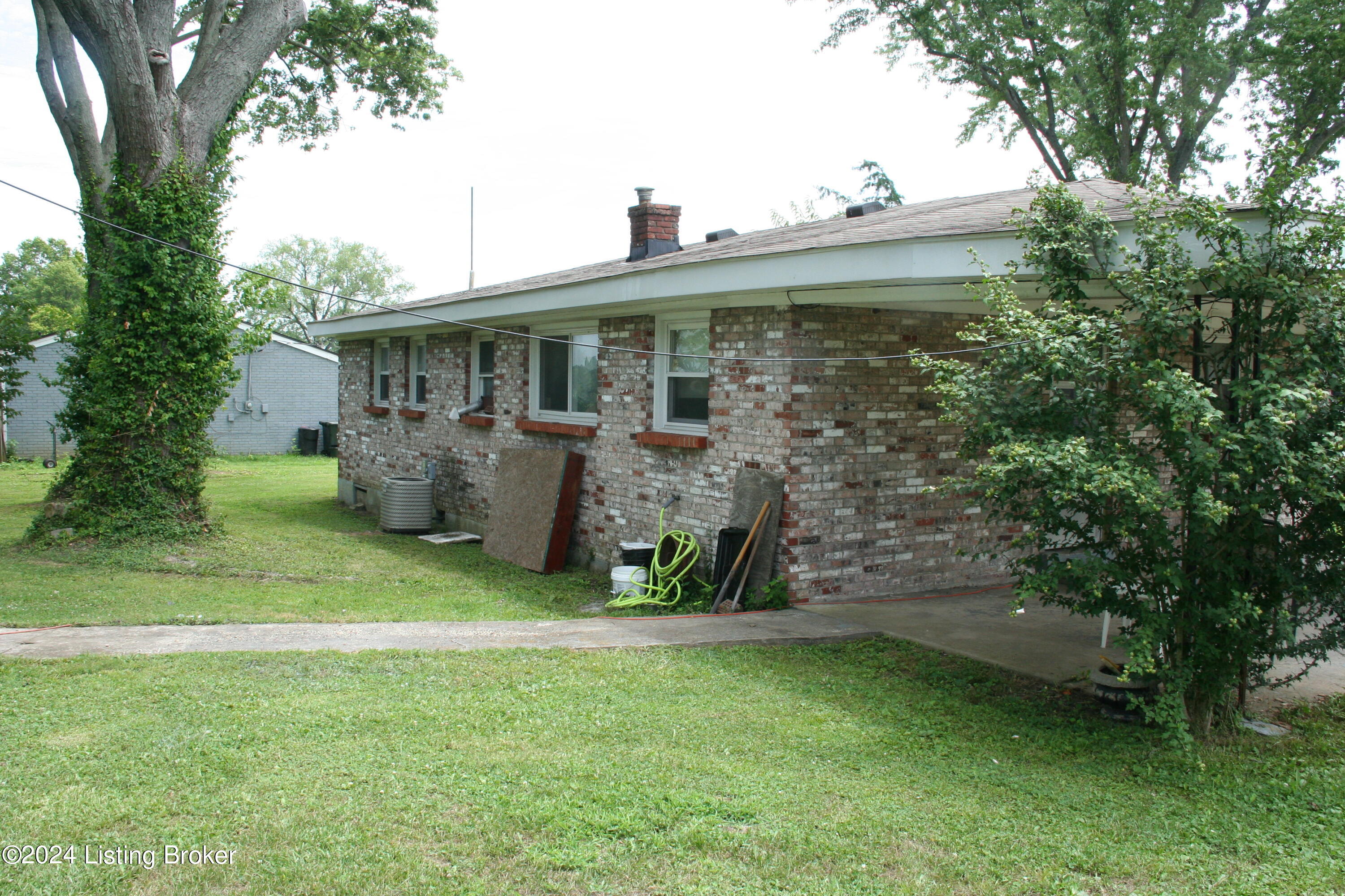 188 Meadowview Dr