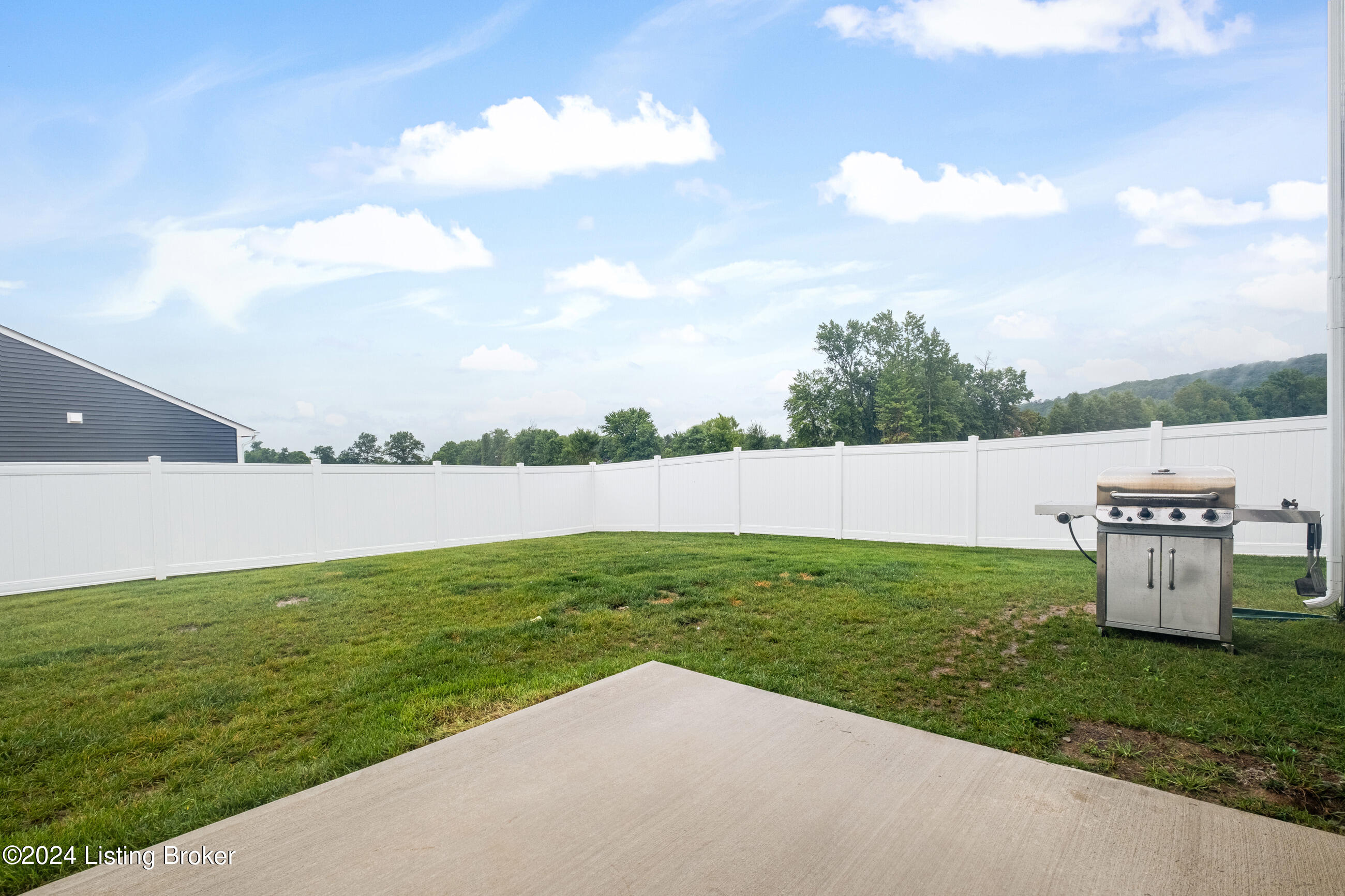 277 Sanctuary Dr