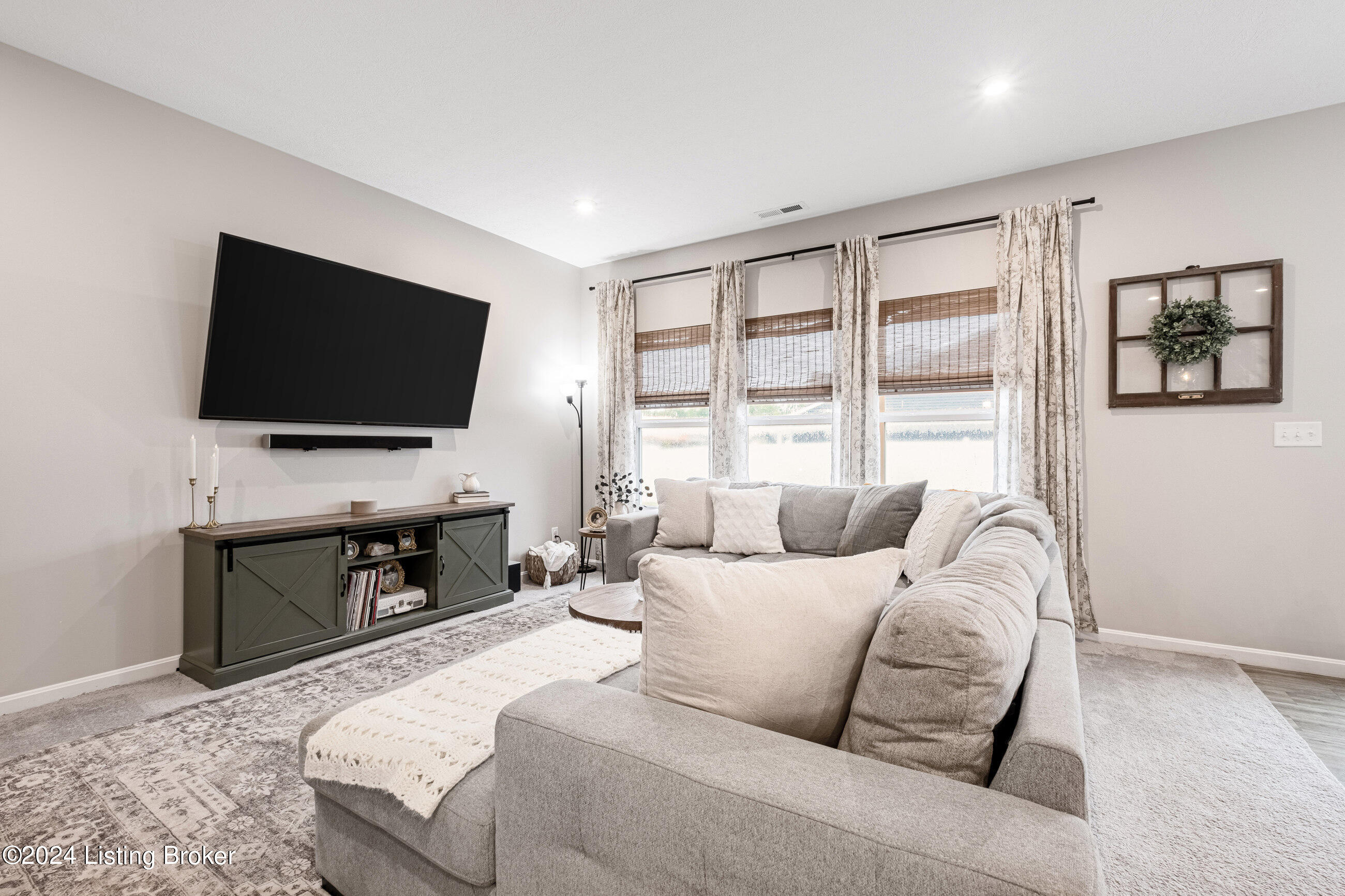 277 Sanctuary Dr