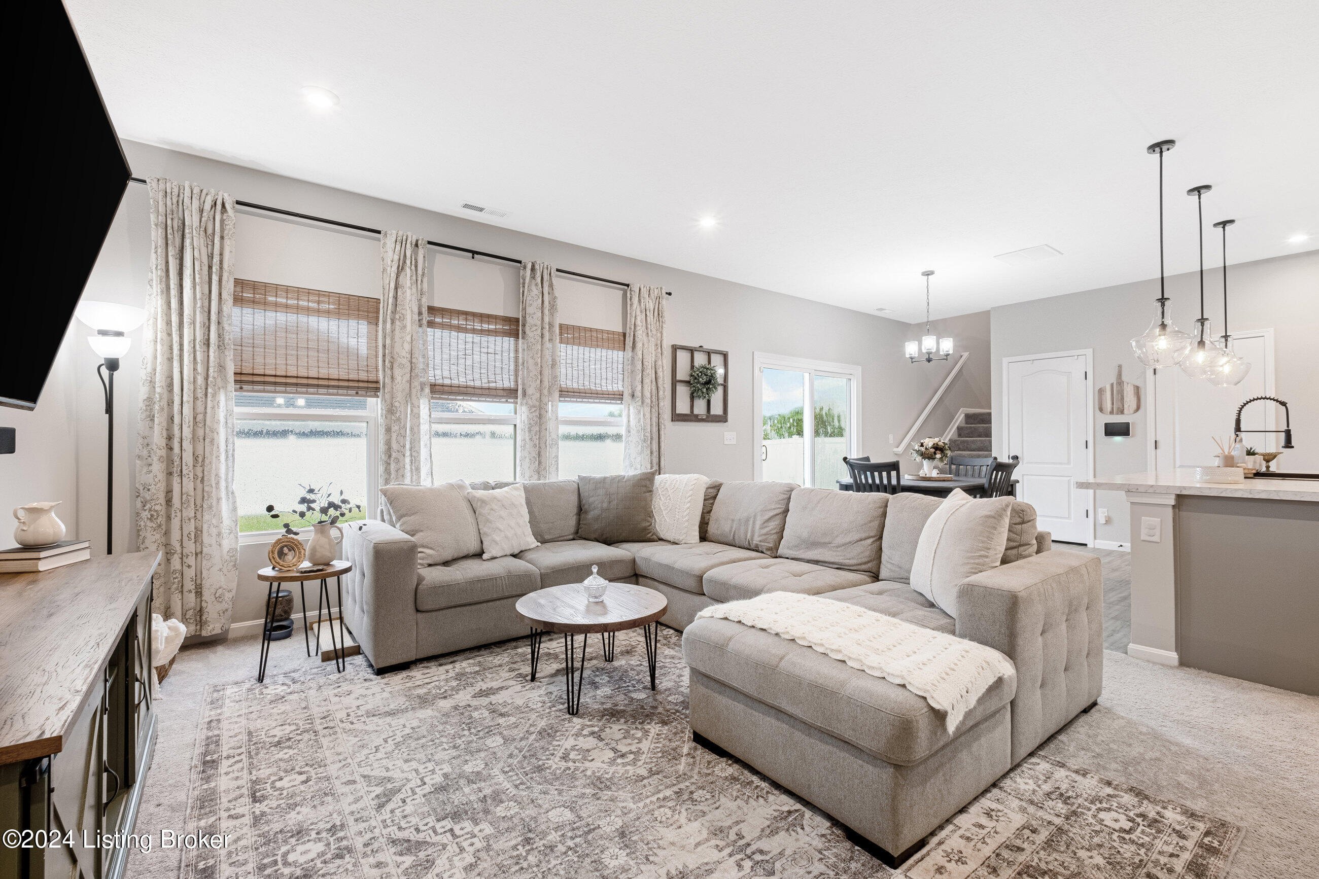 277 Sanctuary Dr