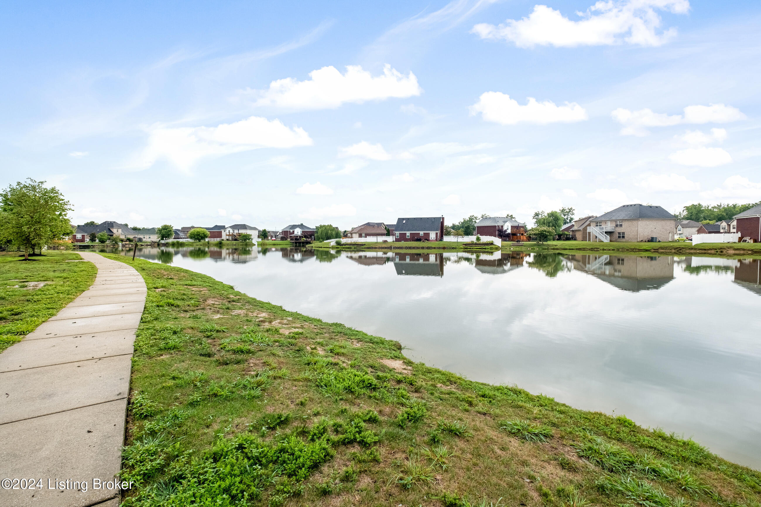 277 Sanctuary Dr
