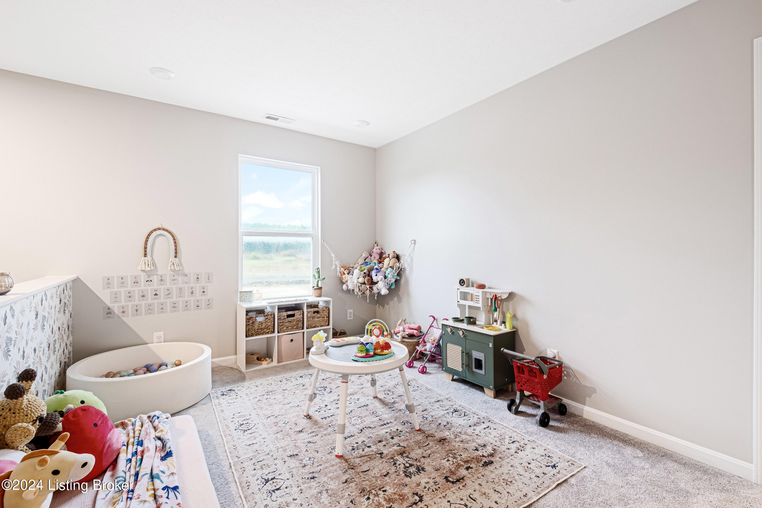 277 Sanctuary Dr