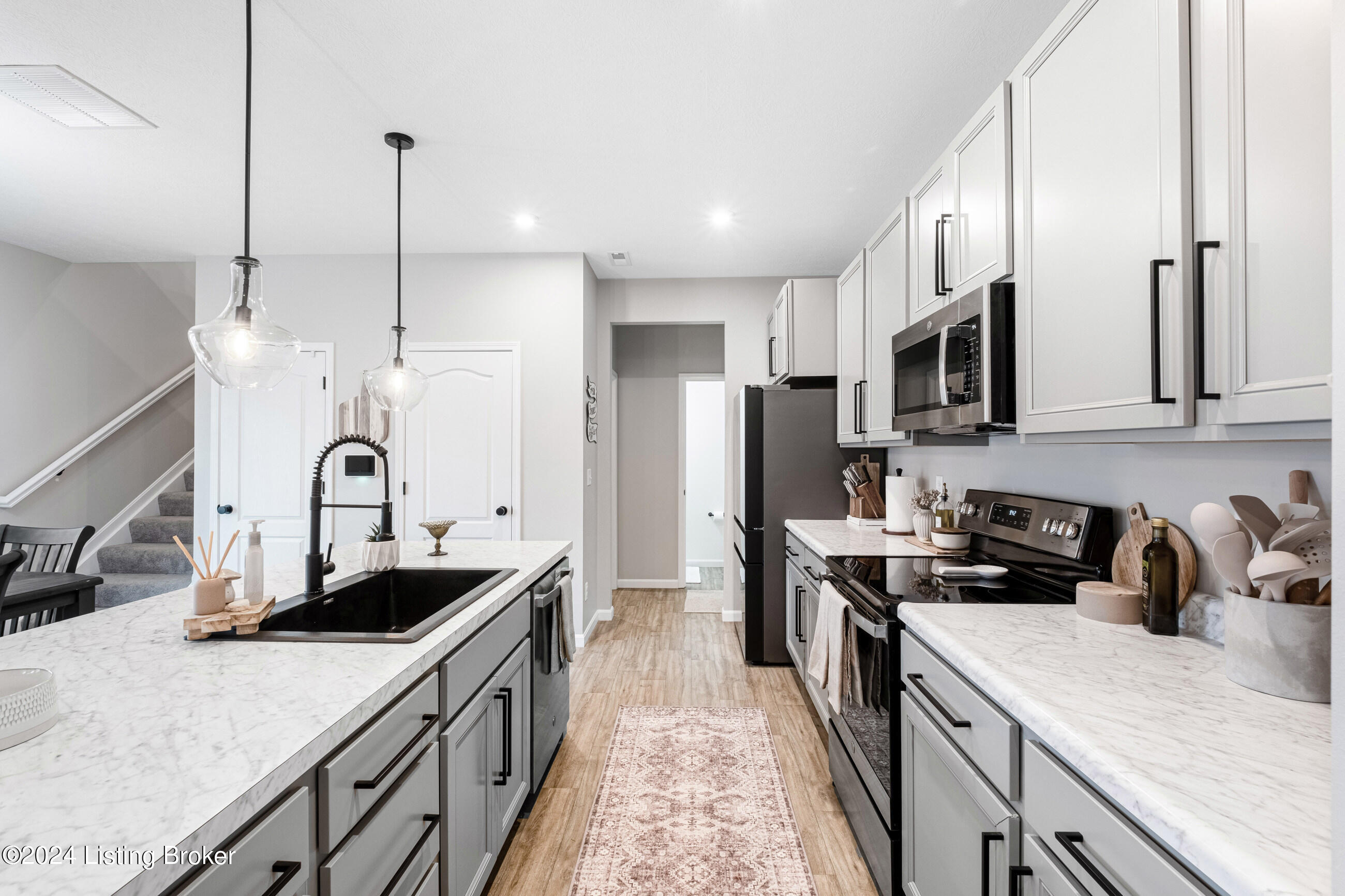277 Sanctuary Dr