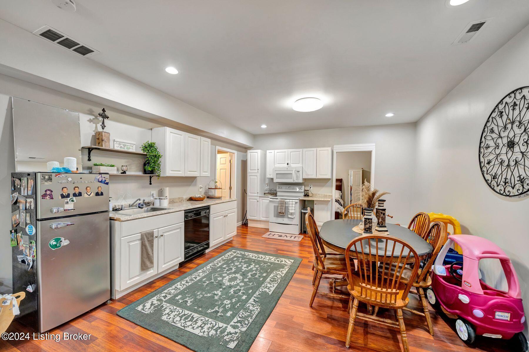 4022 Bolling Brook Dr