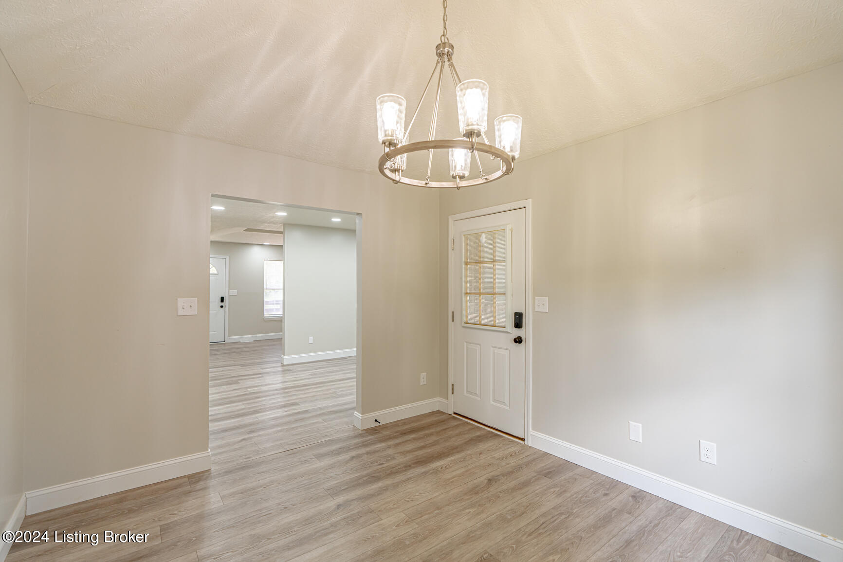 202 Howlett Dr