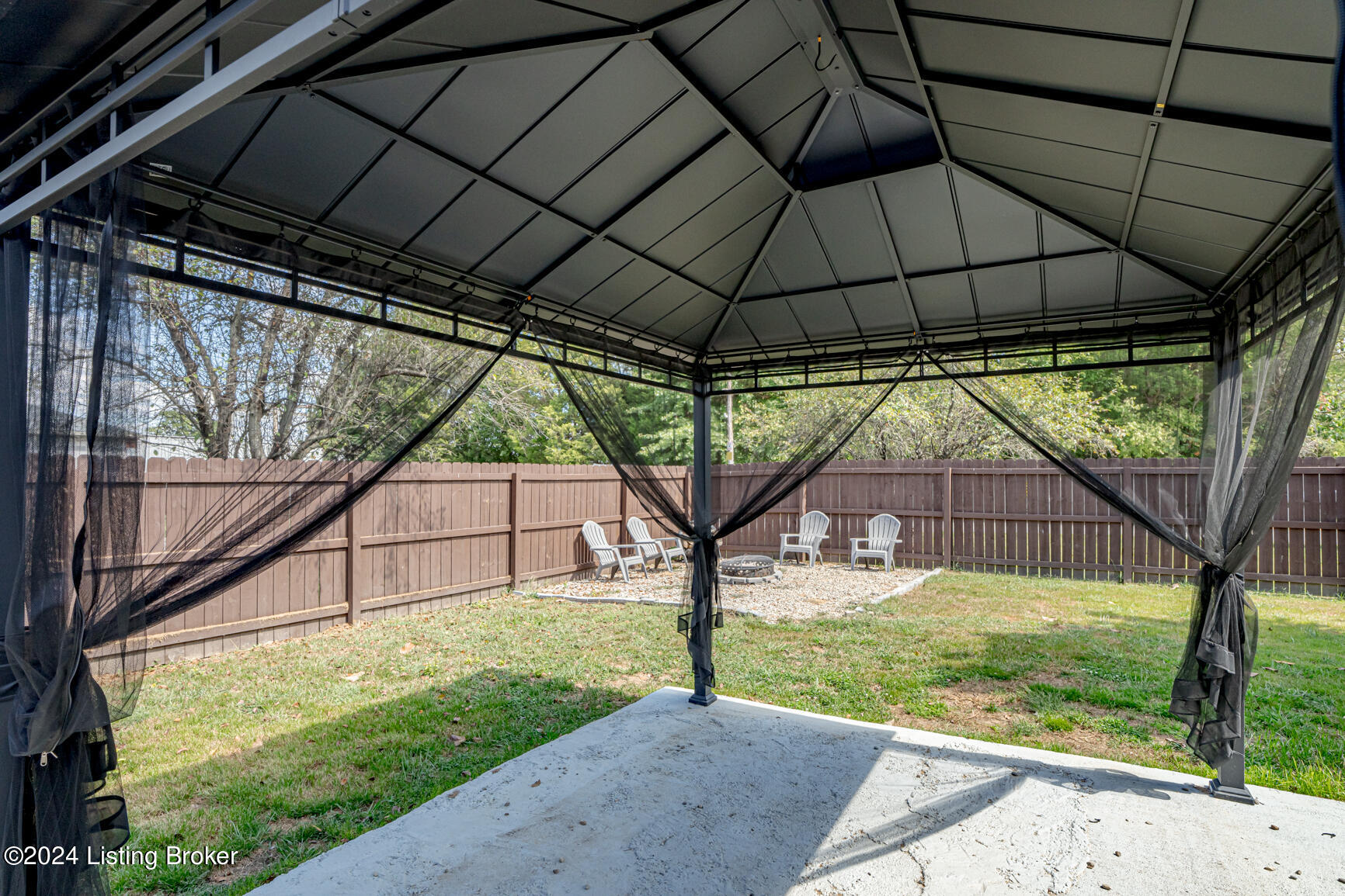 202 Howlett Dr