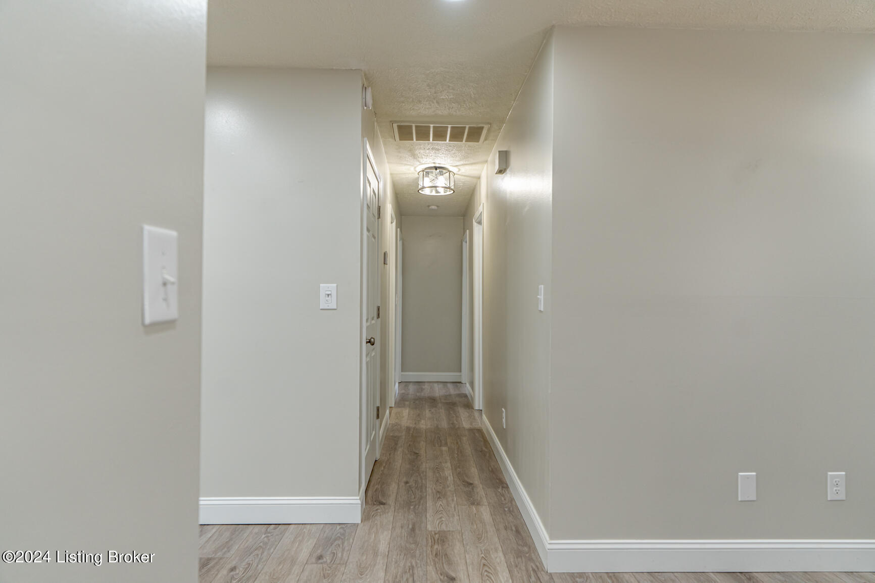202 Howlett Dr