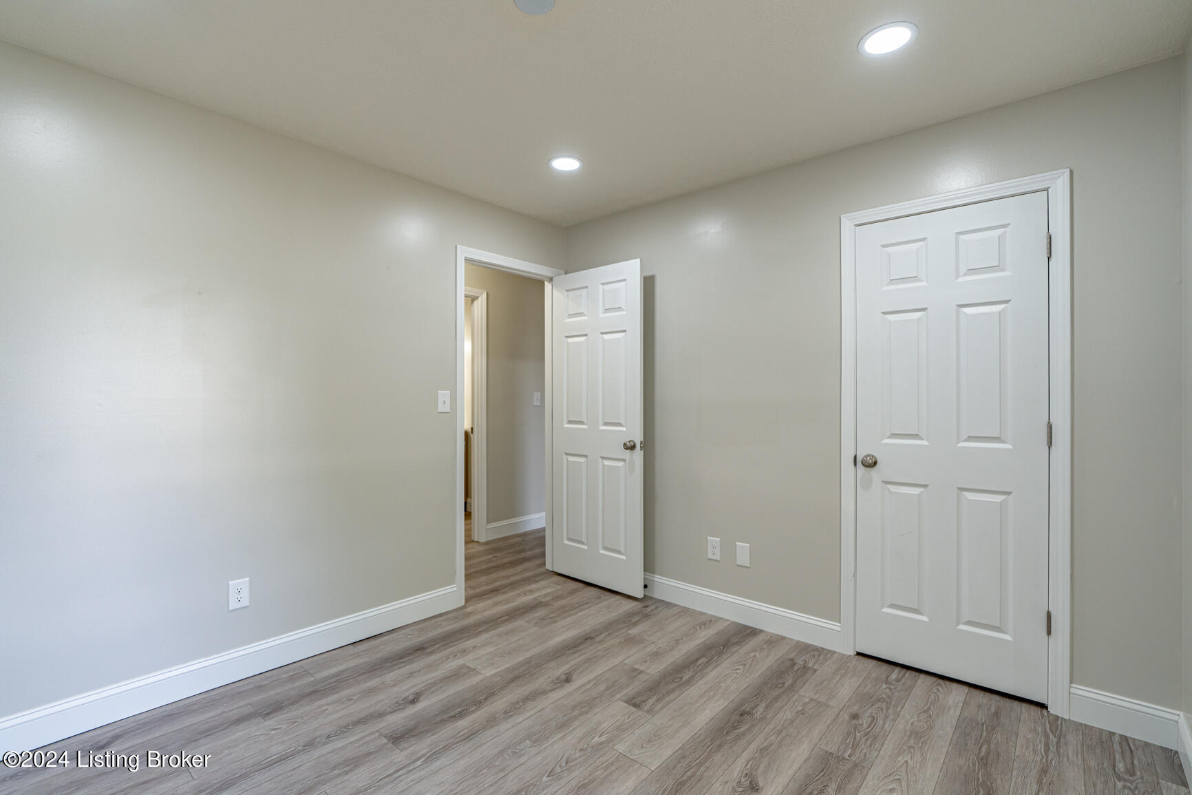 202 Howlett Dr