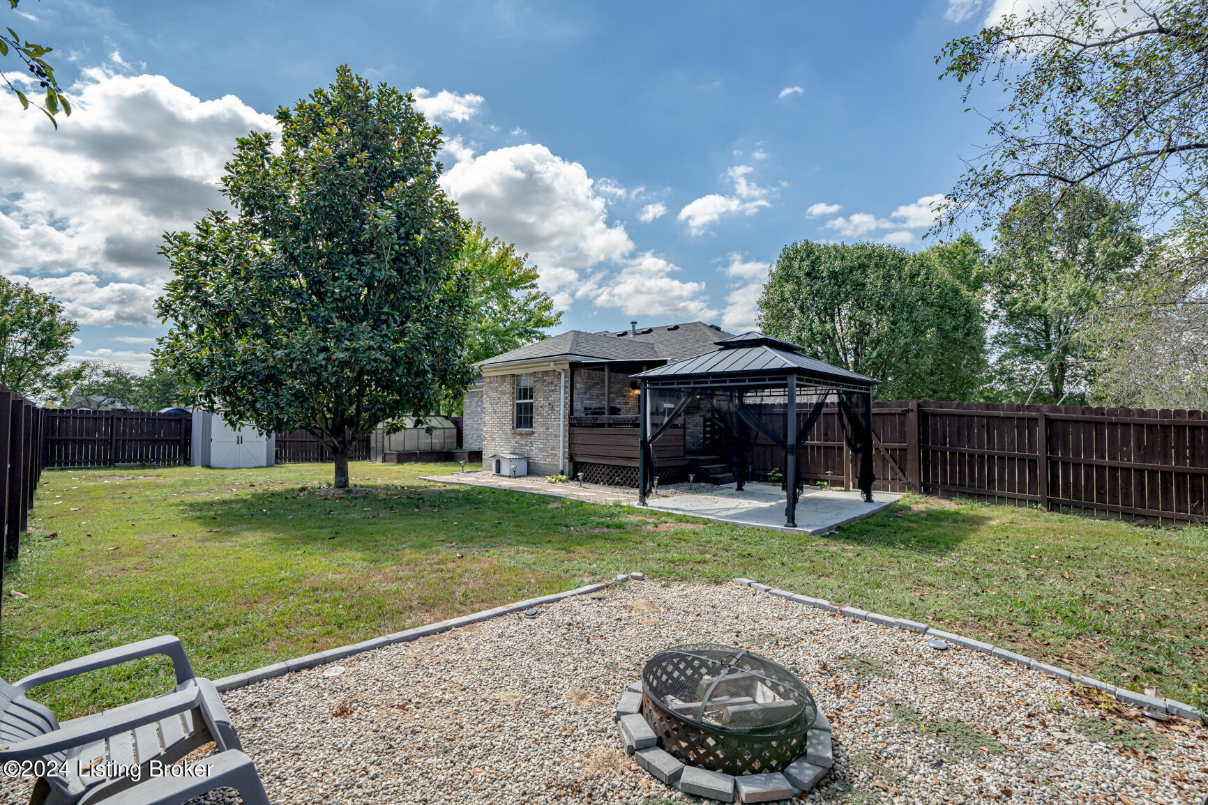 202 Howlett Dr