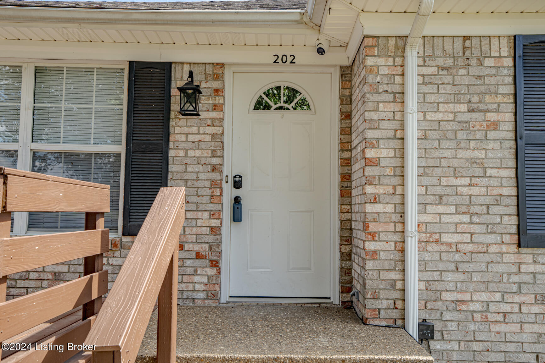 202 Howlett Dr