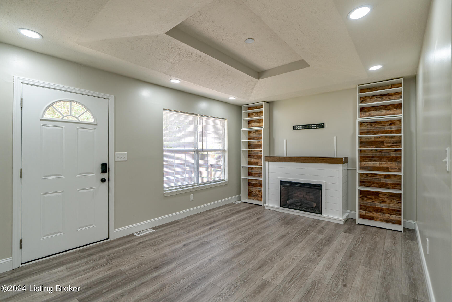 202 Howlett Dr