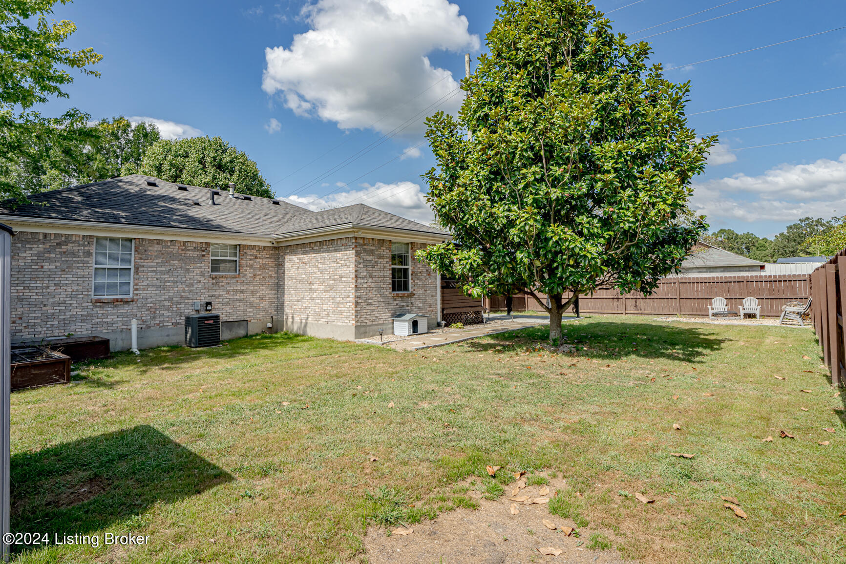 202 Howlett Dr