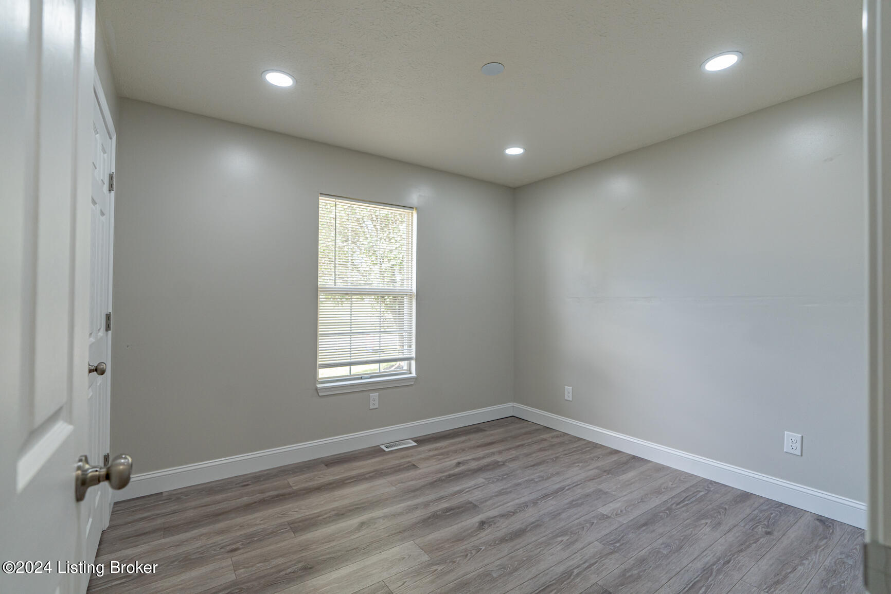 202 Howlett Dr