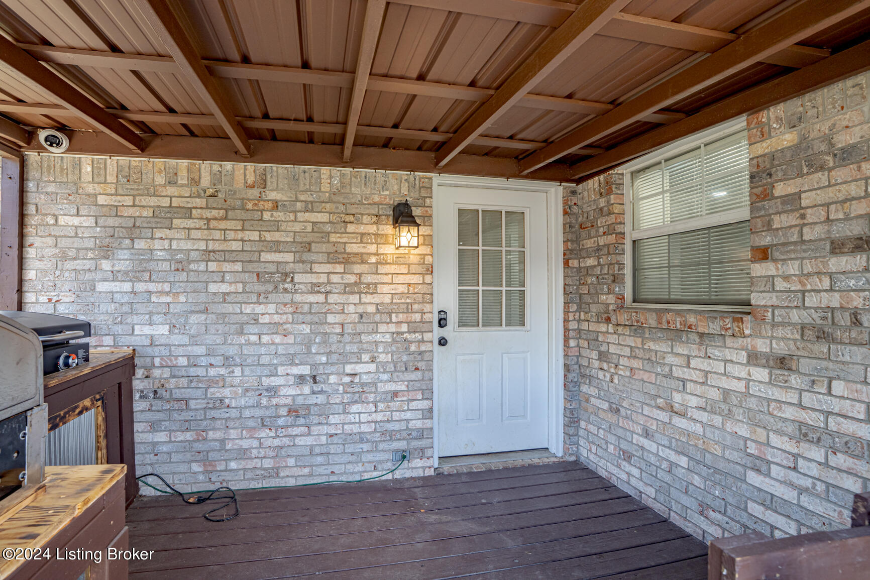 202 Howlett Dr