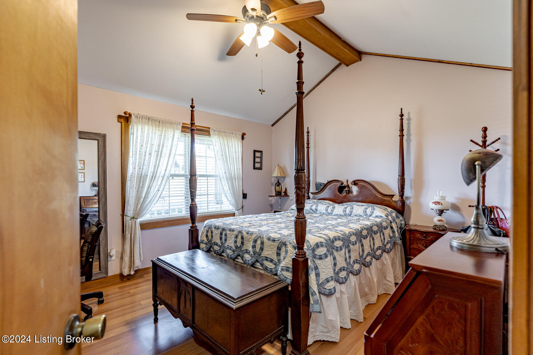 137 Old Possum Ridge Rd