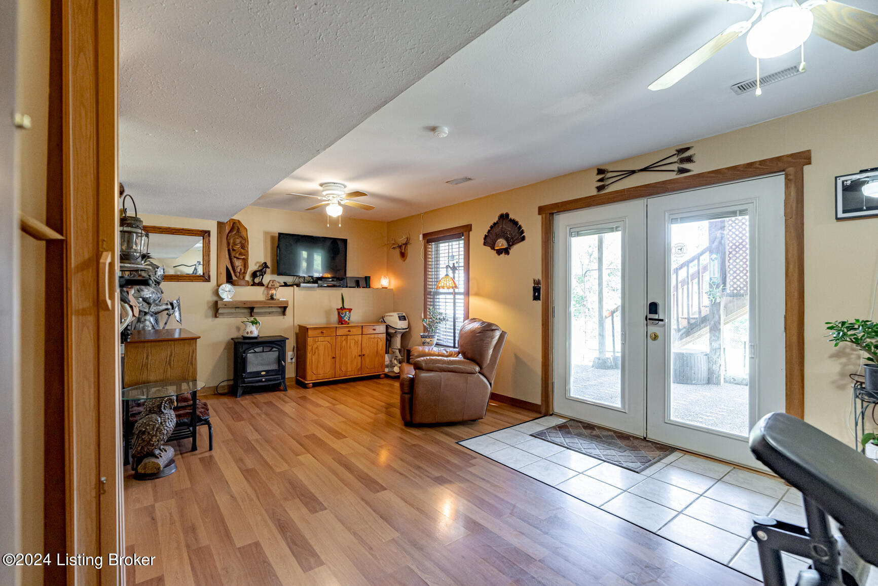 137 Old Possum Ridge Rd