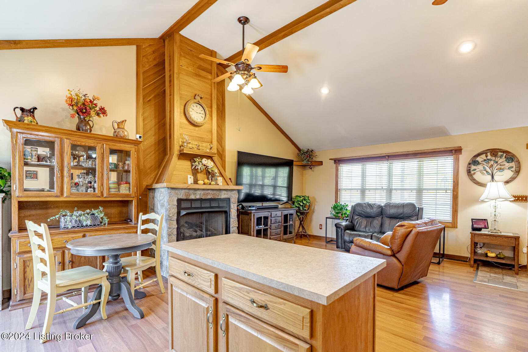 137 Old Possum Ridge Rd