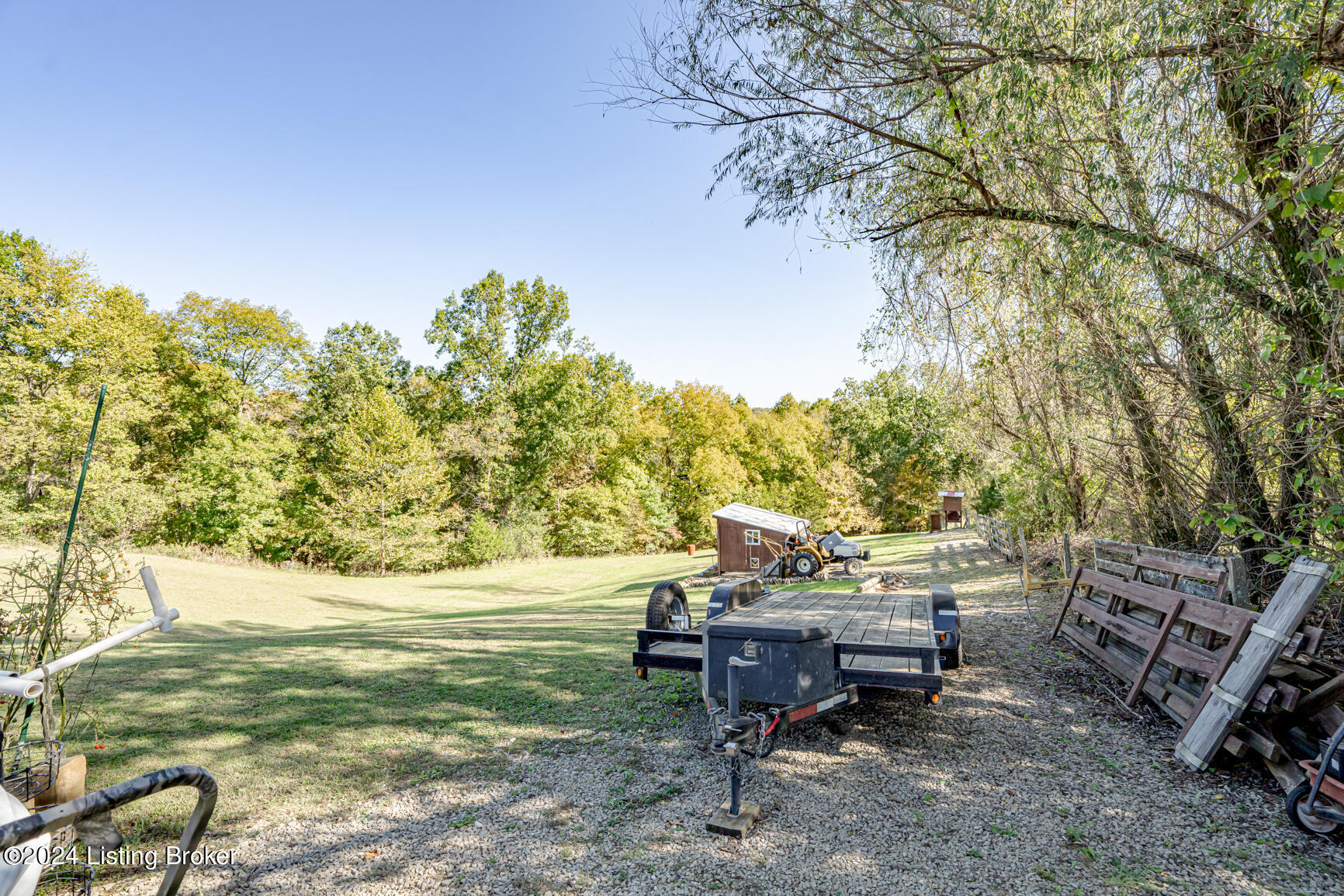 137 Old Possum Ridge Rd