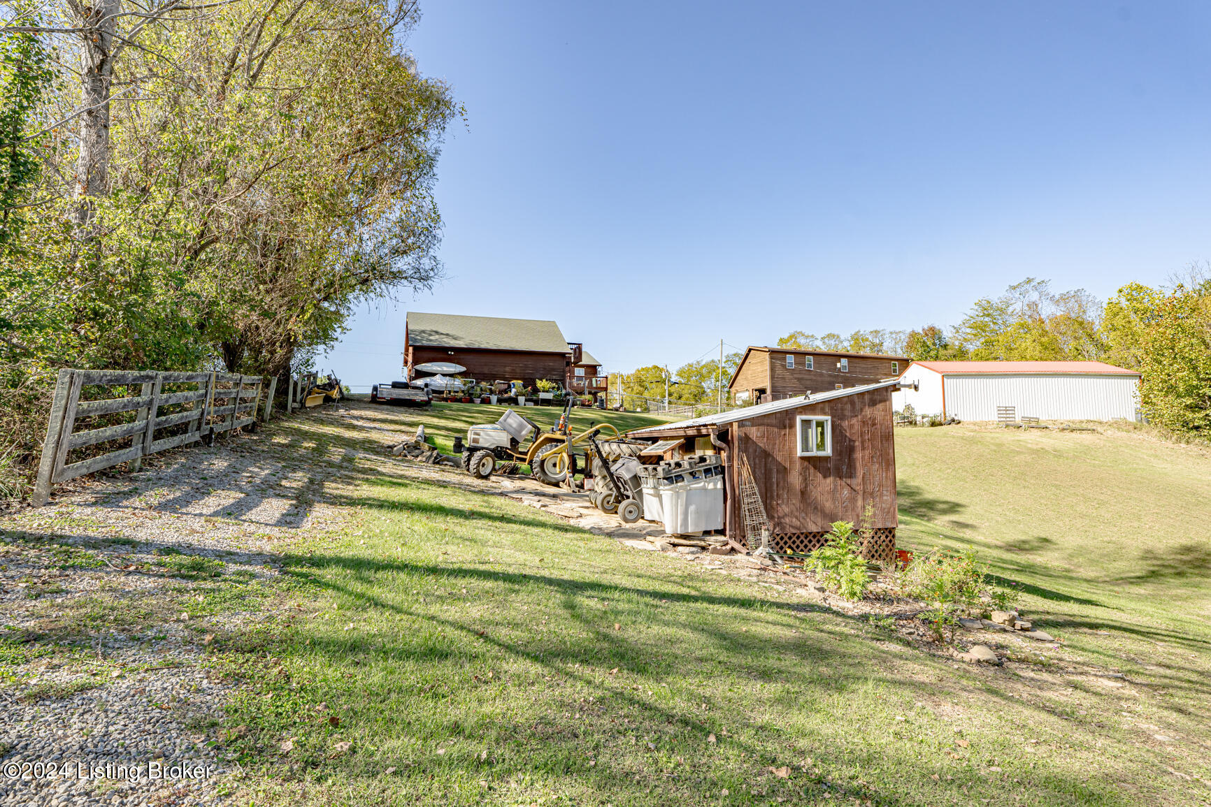 137 Old Possum Ridge Rd